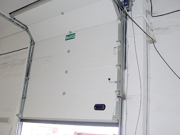 High Lifting Industrial Door